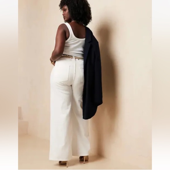 Banana Republic Pure White Wide-Leg jean - Picture 4 of 10